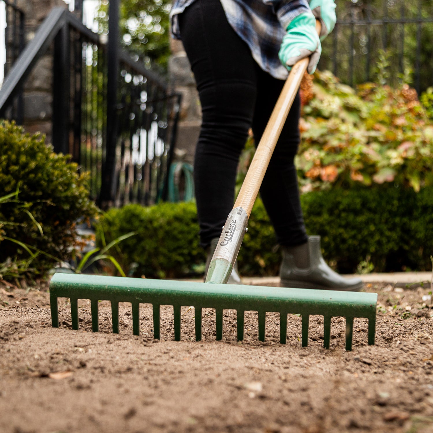 16T Landscape Rake