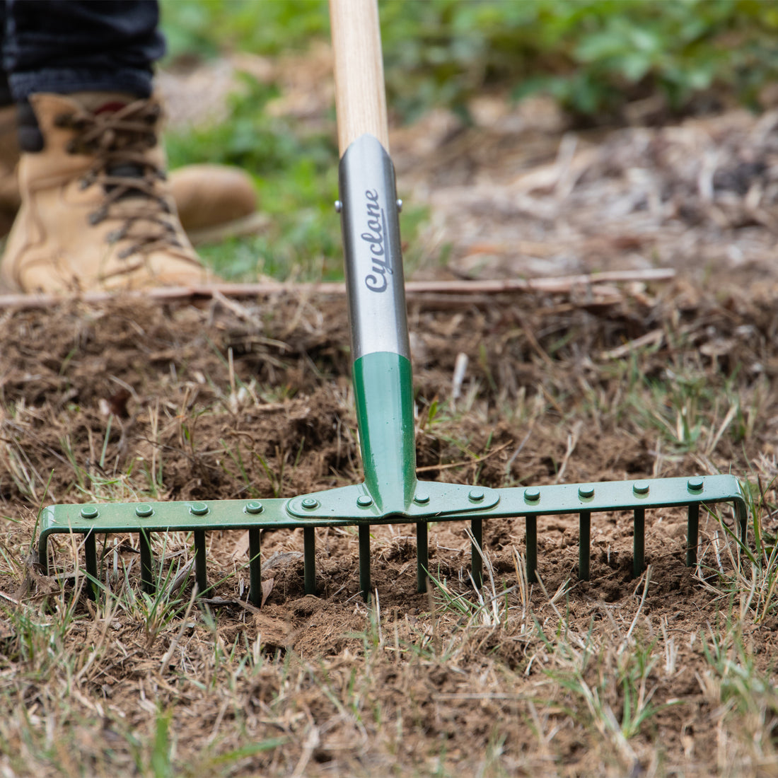Extra Wide Leaf Rake – Cyclone Tools