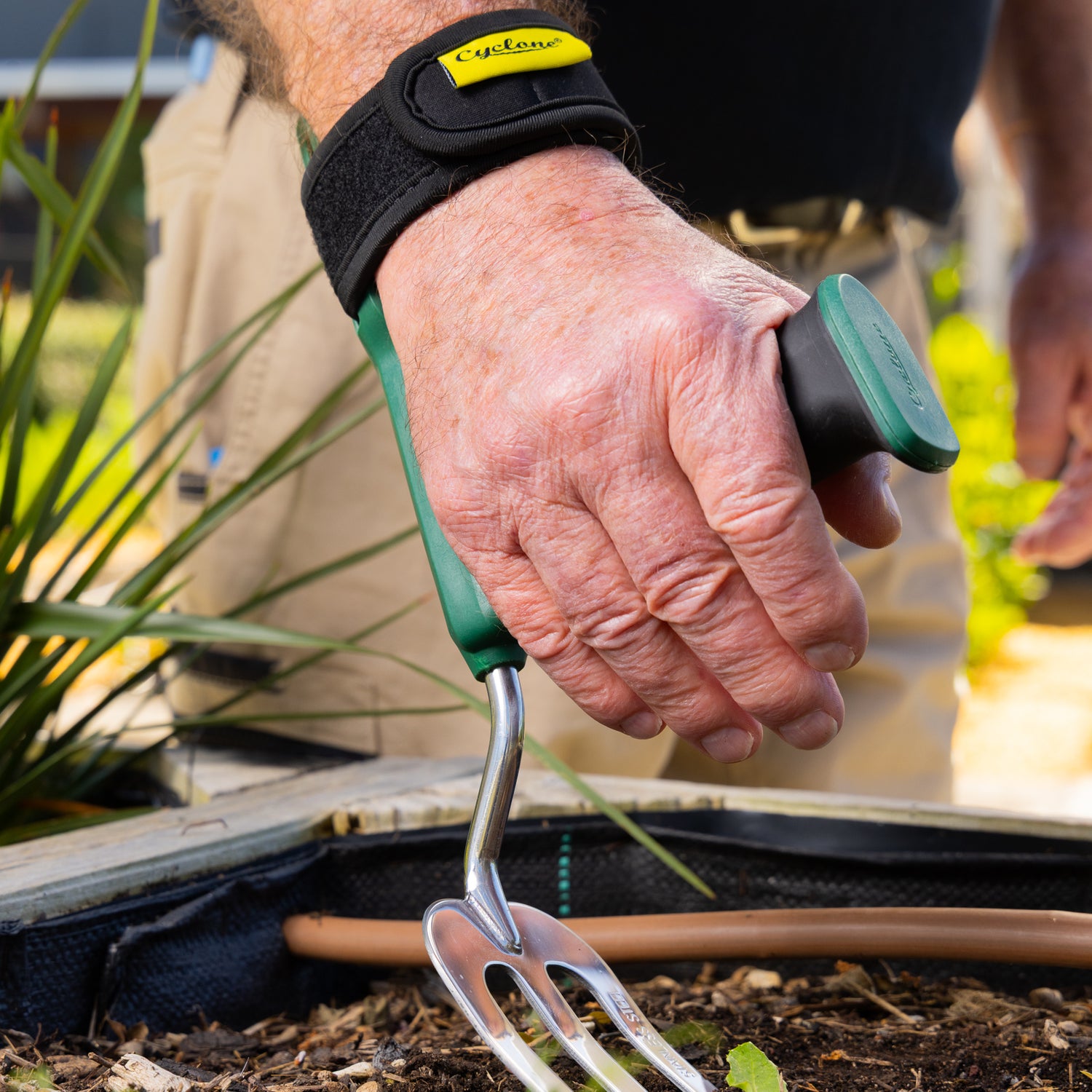 Forearm Support Garden Fork